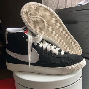 New Nike Mid Blazer (GS)